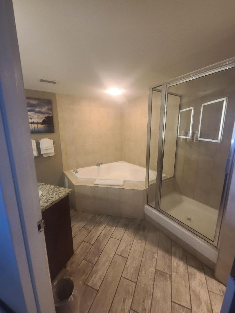 קיל דוויל הילס Ocean Reef Suites חדר תמונה